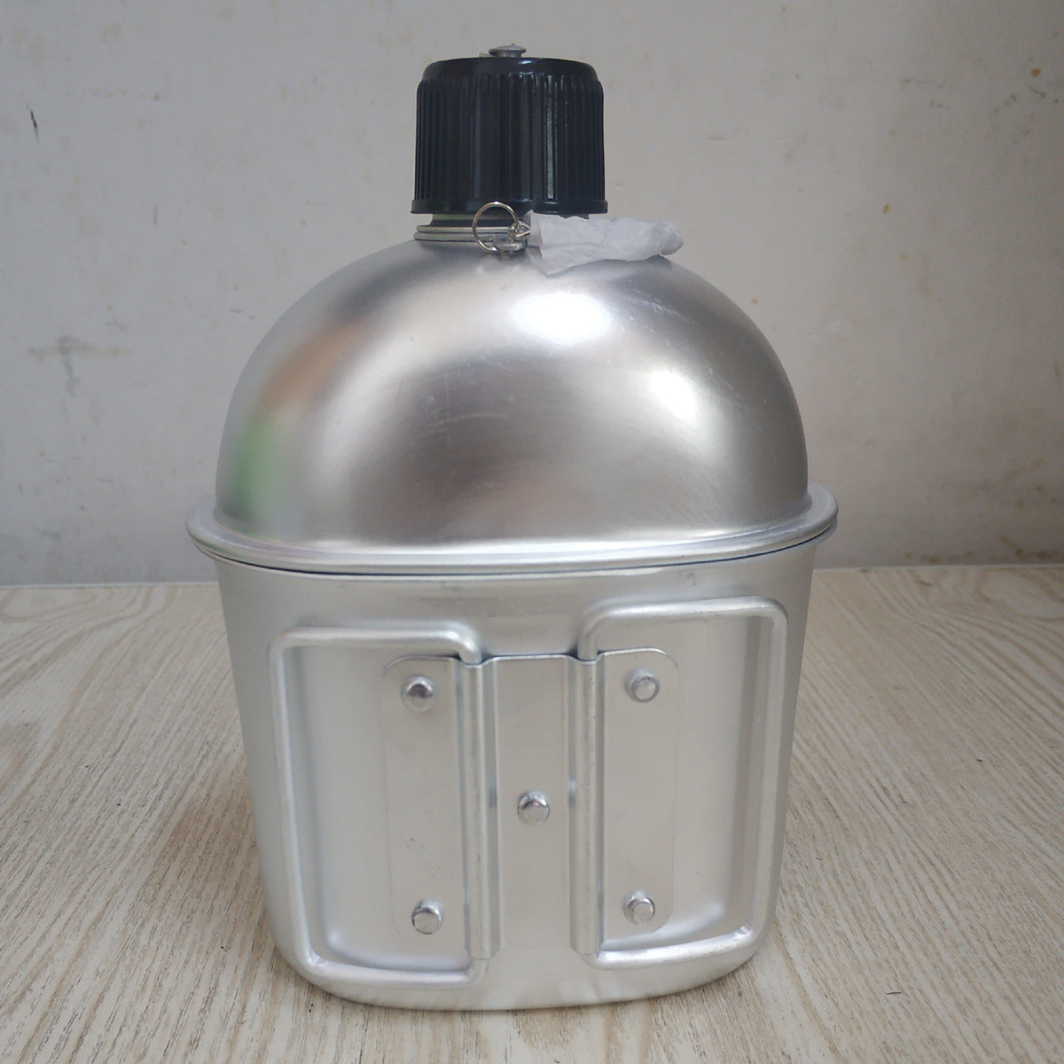 Outdoor Feldflaschen-Set – Wasserflasche mit Tasse & Hülle - ExploreZone